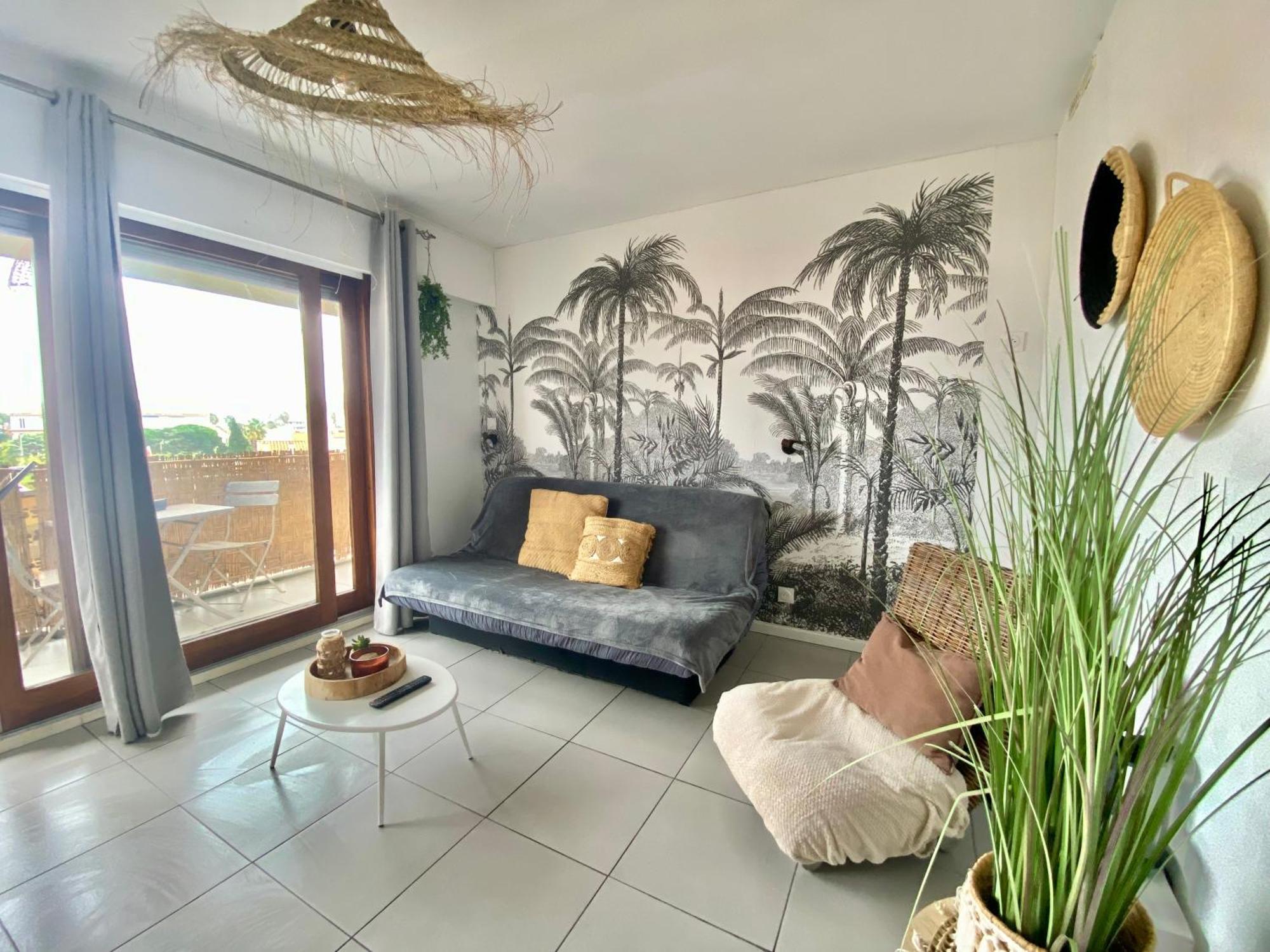 Studio Calme Avec Parking Et Ascenseur -304- 卡内 外观 照片